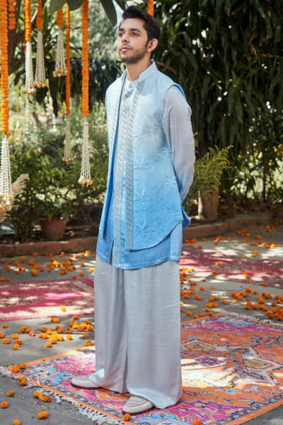 Blue ombre embroidered bandi set