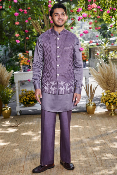 Purple embroidered bandi set