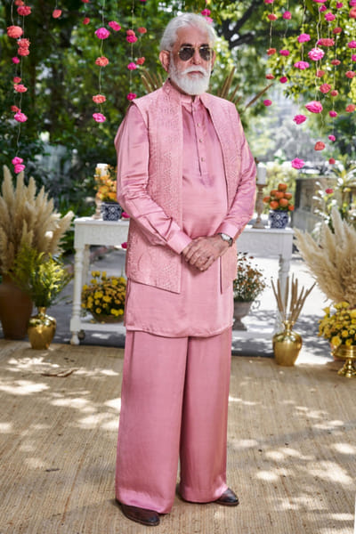 Pink embroidered bandi