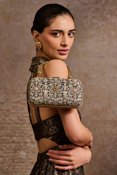 Black 3D embroidered clutch