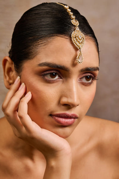 Gold diamond studded mang tika