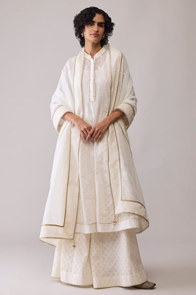 Ivory hand embroidered chanderi kurta set