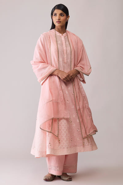 Pink hand embroidered chanderi kurta set