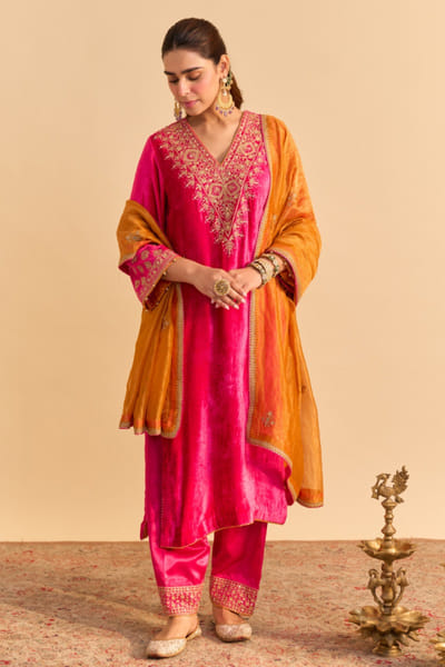 Hot pink aari embroidered kurta set