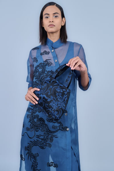 Space black floral thread embroidery handbag