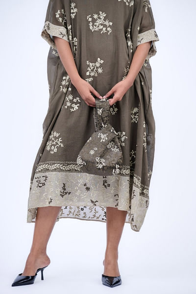 Khaki thread embroidered bag