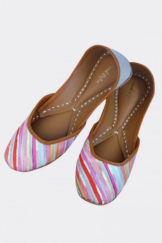 Vareli Bafna Designs