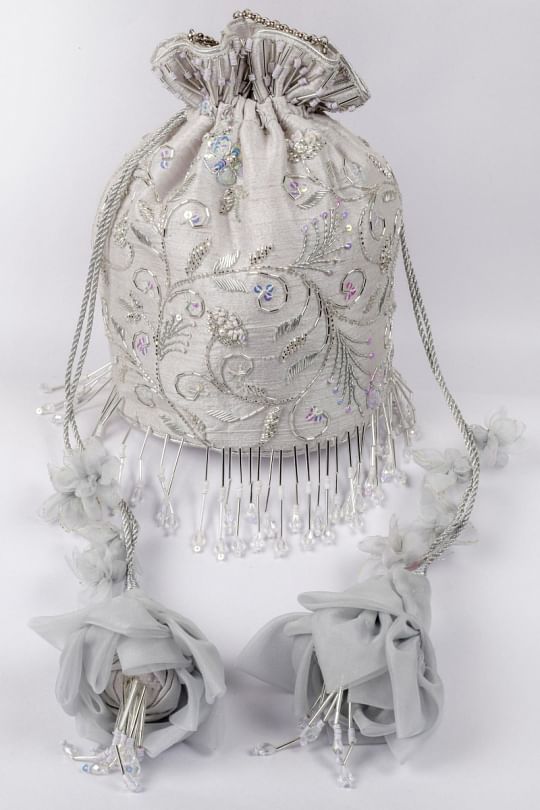 Vareli Bafna Designs