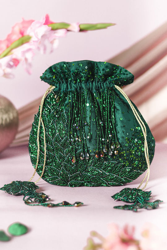 Vareli Bafna Designs
