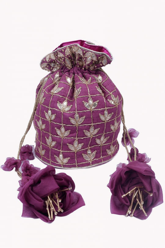 Vareli Bafna Designs