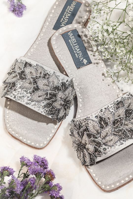 Vareli Bafna Designs
