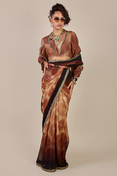 Brown giraffe printed sari set