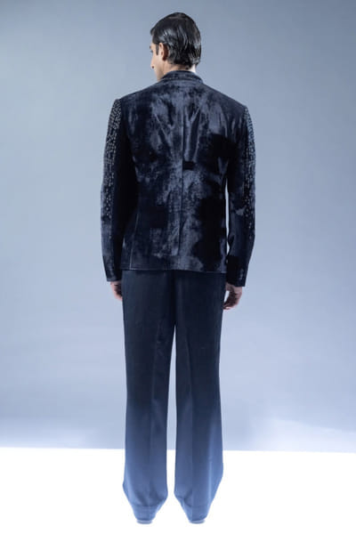 Rohit Gandhi + Rahul Khanna Navy hand embroidered bandhgala set ROHIAUG26D152955