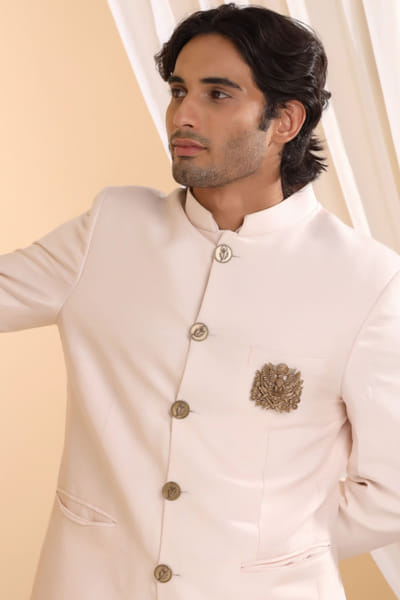 Oxidised antique gold eagle crest brooch