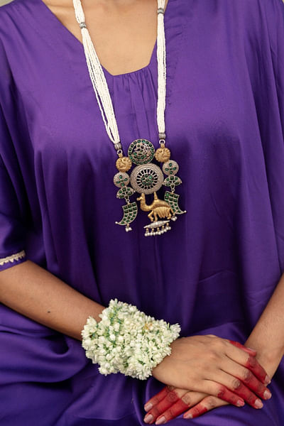 Multicolour pearl embellished necklace set