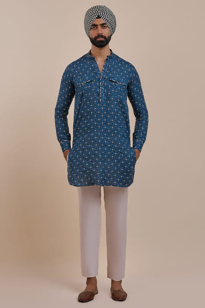 JJV.Kapurthala By JJ Valaya Navy blue printed kurta JJVMAY26D143986