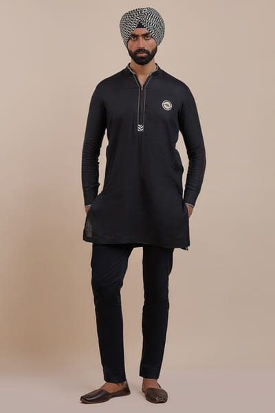 JJV.Kapurthala By JJ Valaya Noir phoenix solid kurta JJVMAY26D143995