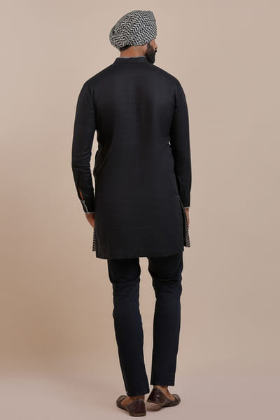 JJV.Kapurthala By JJ Valaya Noir phoenix solid kurta JJVMAY26D143995