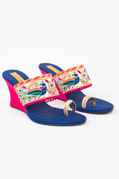 Multicoloured peacock embroidered wedges