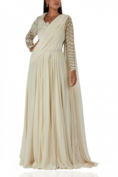 Dreamy ivory gown with drape