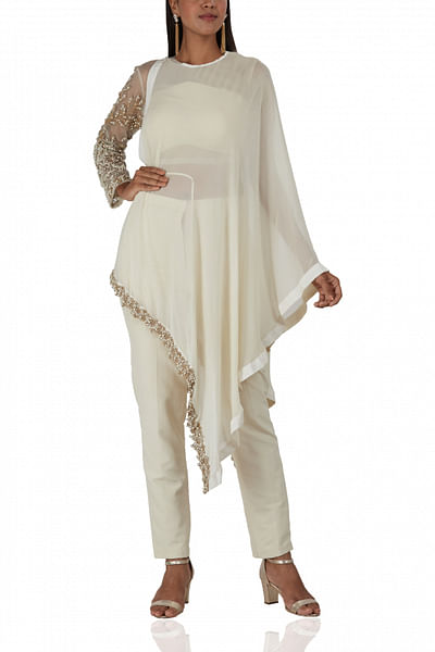 Ivory embellihed asymmetric hem kurta and pants