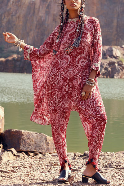 Red floral printed kurta and dhoti