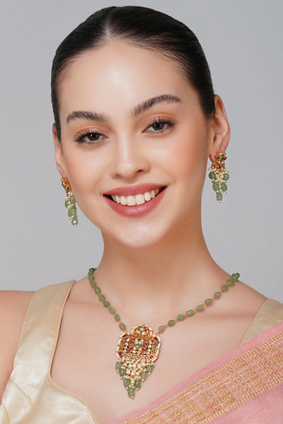 Multicolour pearl and kundan necklace set