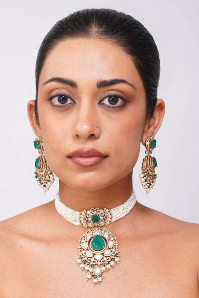 Emerald green pearl choker necklace set