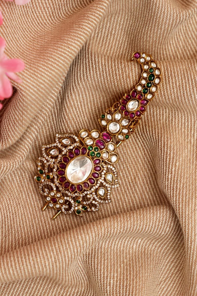 Multicoloured kundan and pearl kalangi