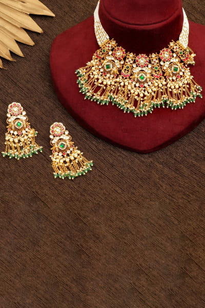 Multicolour kundan and pearl necklace set