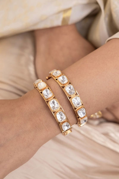 Gold kundan bracelet