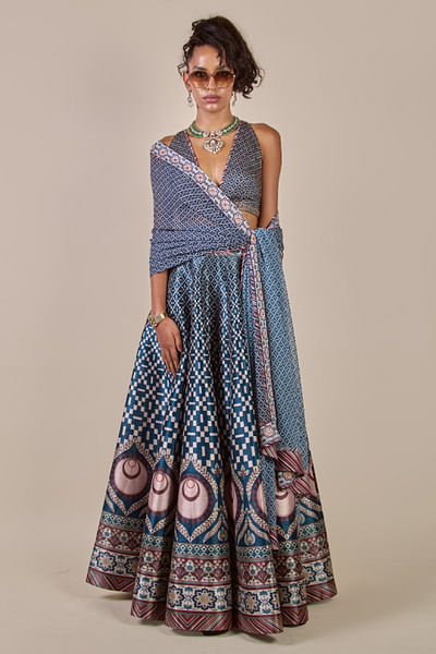 Blue chevron embroidered stole