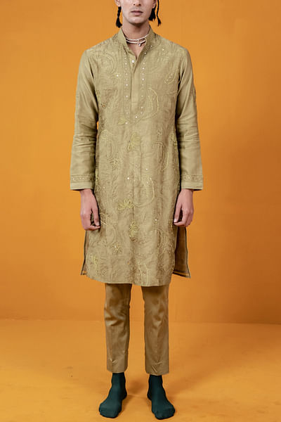 Bay leaf paisley aari embroidered kurta set