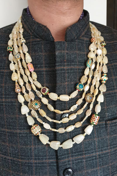Beige beaded stone layered necklace
