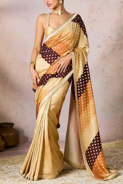 Beige colour block palm foil print sari set