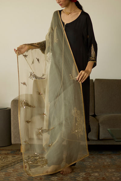 Beige cone shrub embroidered dupatta