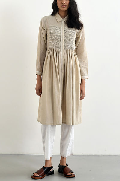 Beige smocked shirt tunic