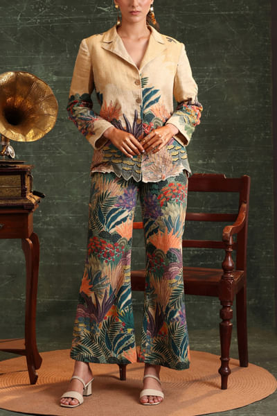 Beige tropical printed jacket set