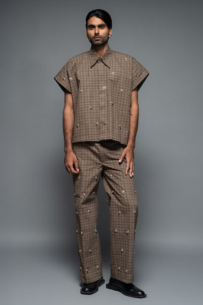 Biscuit box fit checkered shirt