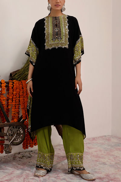 Black and green printed kaftan set