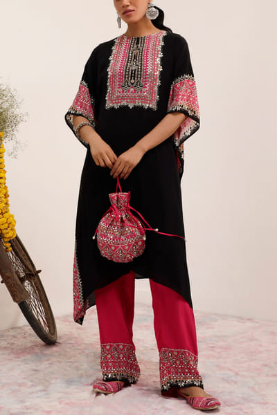 Black and pink printed kaftan set