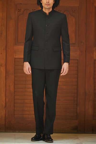 Black bandhgala set