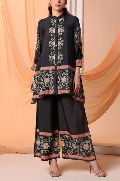 Soup by Sougat Paul Black embellished Chanderi Co-ord set SSPNOV2413