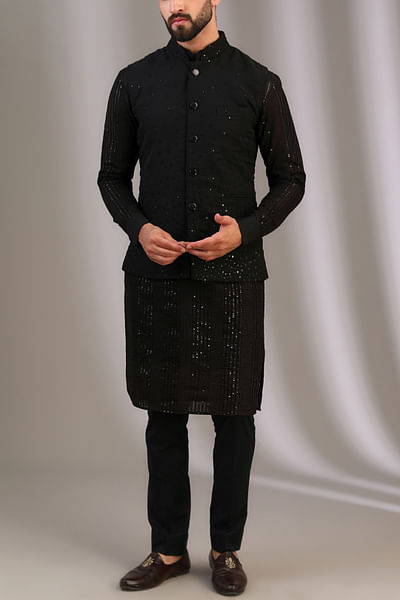 Black embroidered bundi kurta set