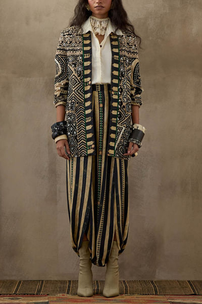 Black embroidered jacket set