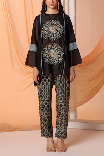 Soup by Sougat Paul Black embroidered printed Co-ord set SSPNOV2425
