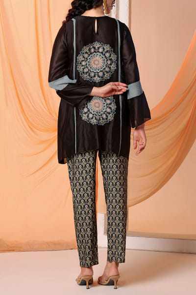 Soup by Sougat Paul Black embroidered printed Co-ord set SSPNOV2425