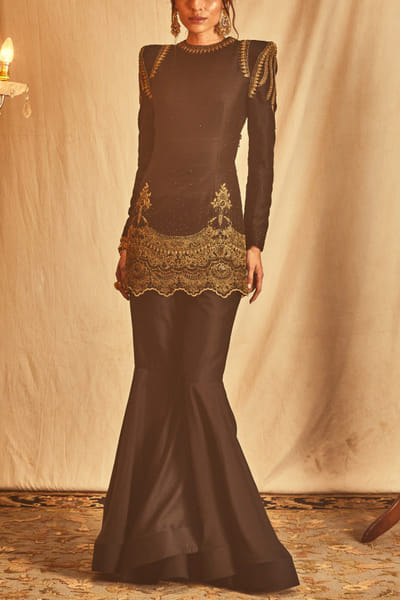Black flared sharara
