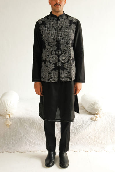 Black floral embroidered bandi kurta set