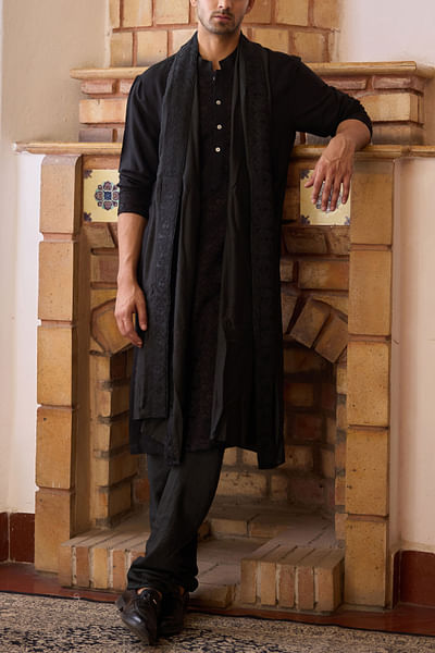 Black floral embroidered kurta set